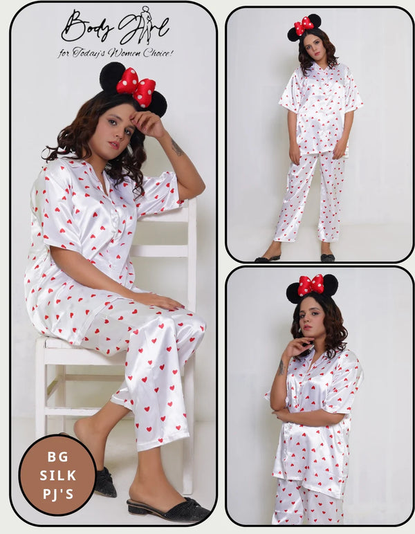 The Once More Elegant White Pajama Set – 2-Piece Loungewear with Red Heart Print